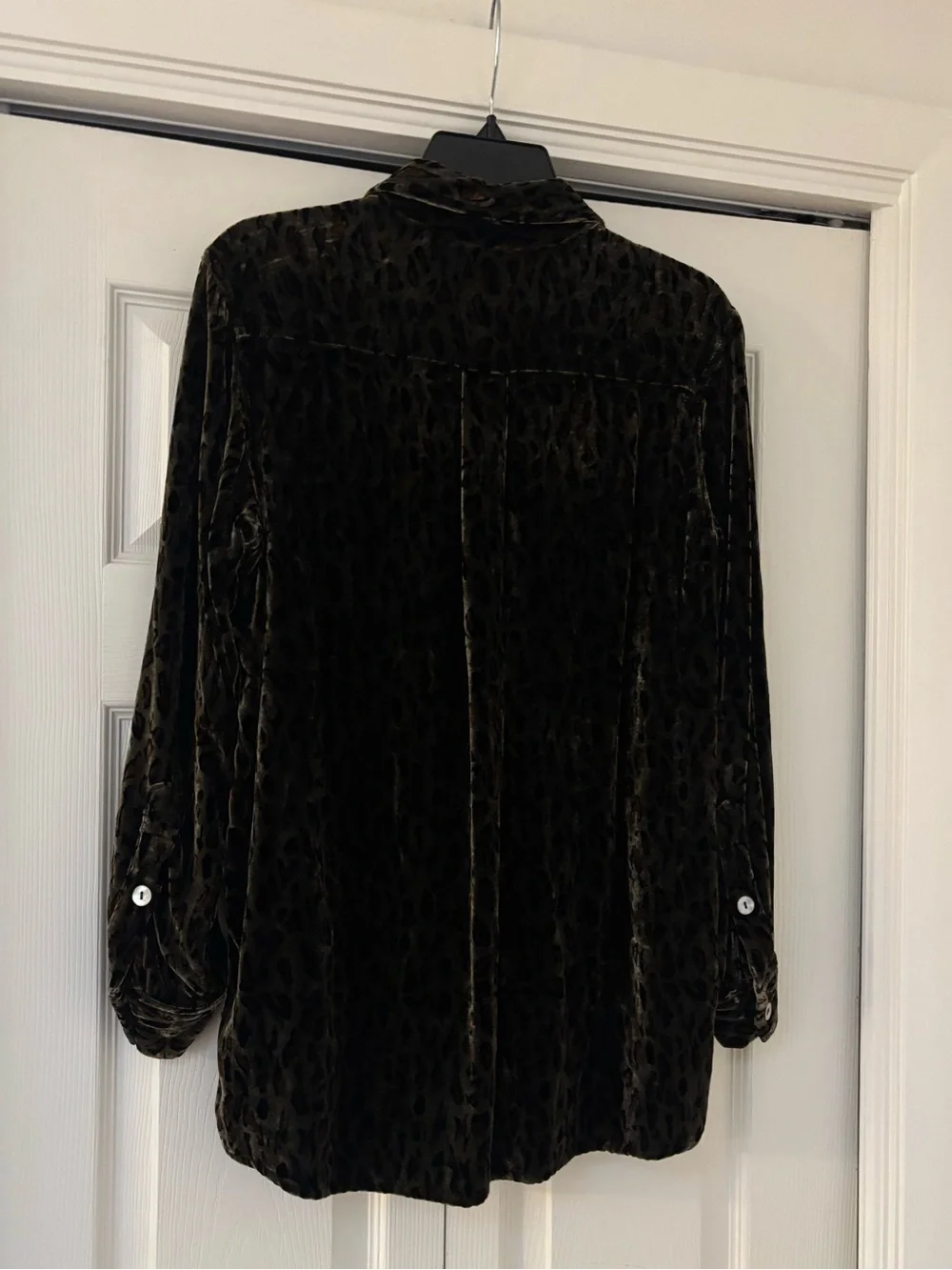 CHICO’S Olive and Black Leopard Print Faux Velvet Button Down Blouse - Picture 10 of 12